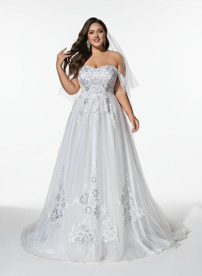 Stalluxe | Elegantes Weißes Trägerloses Brautkleid mit Applikationen in Übergröße