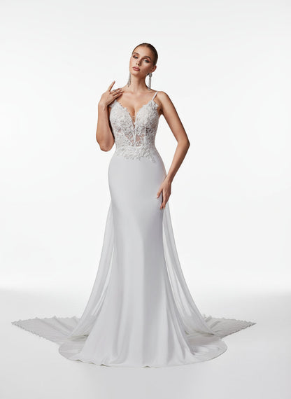 Stalluxe | Anmutiges Weißes Rückenfreies Brautkleid mit Spitzenapplikationen