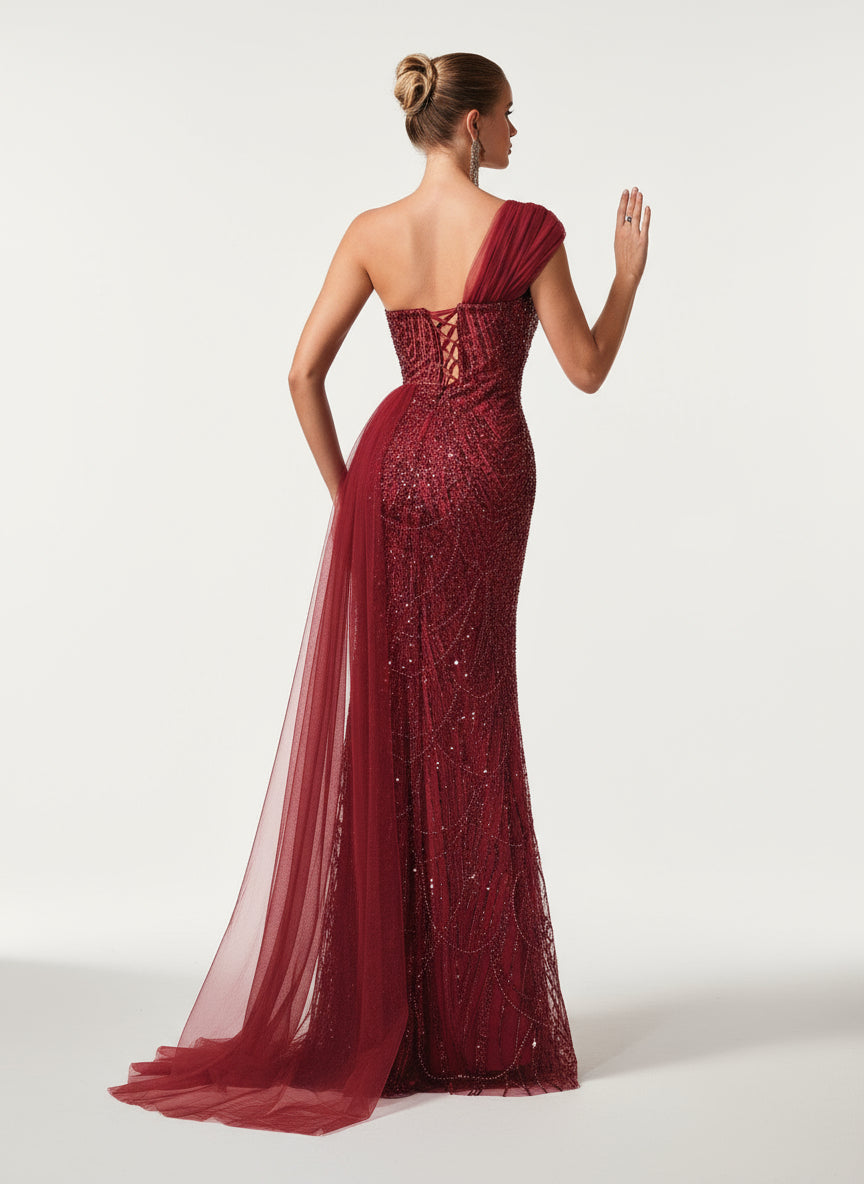 Stalluxe | Romantisches Burgunderrotes Abendkleid mit Perlen und Schrägem Ausschnitt