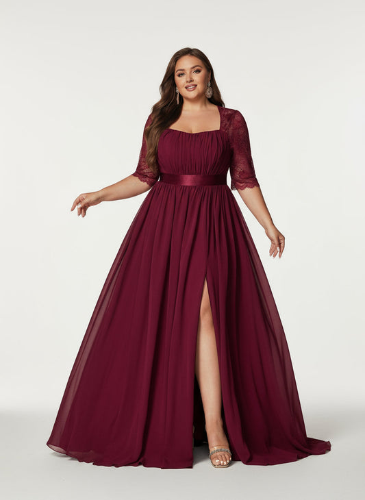 Stalluxe | Schickes Spitzen-Abendkleid in Übergröße mit Kurzarm