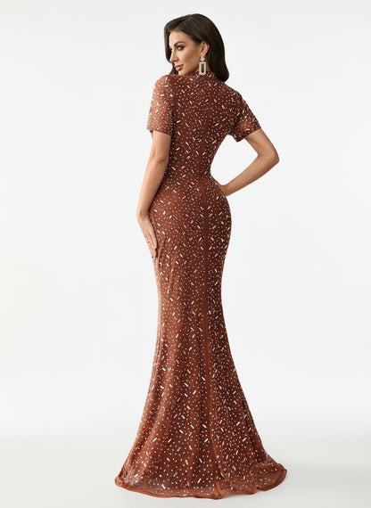 Stalluxe | Luxuriöses Abendkleid mit Strass und Stehkragen, Kurzarm und Figurbetont